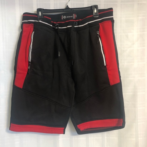 Mens Bundle: ASOS. Rakuten. Akademiks. etc. - Picture 3 of 16